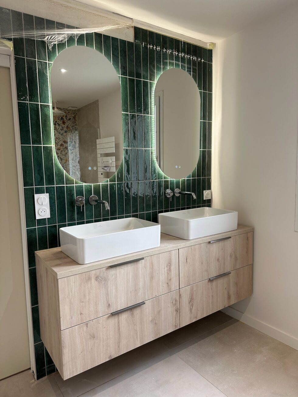 carrelage-salle-de-bain-vert
